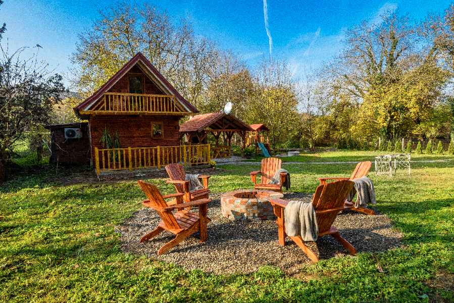 FRUŠKOGORSKI APARTMANI - ČEREVIĆ (BEOČIN)