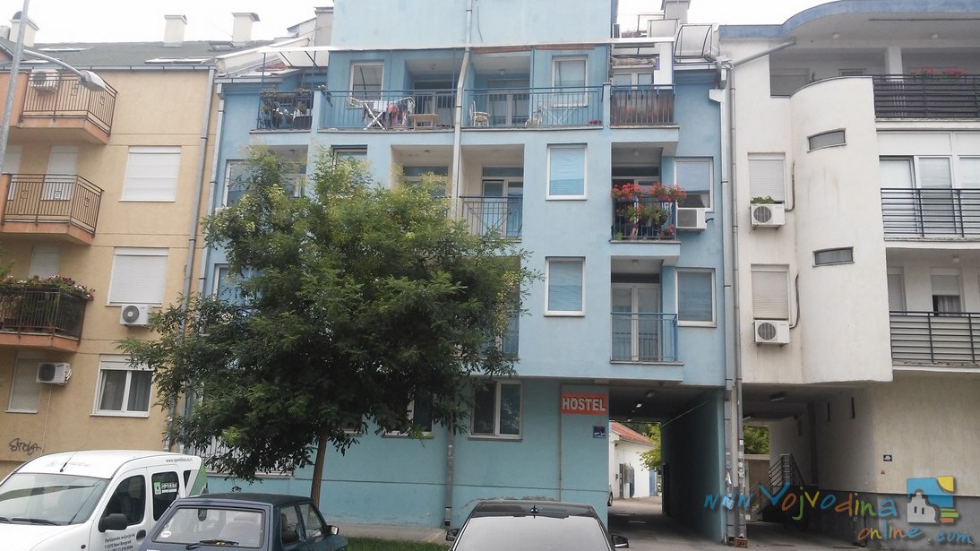 HOSTEL 