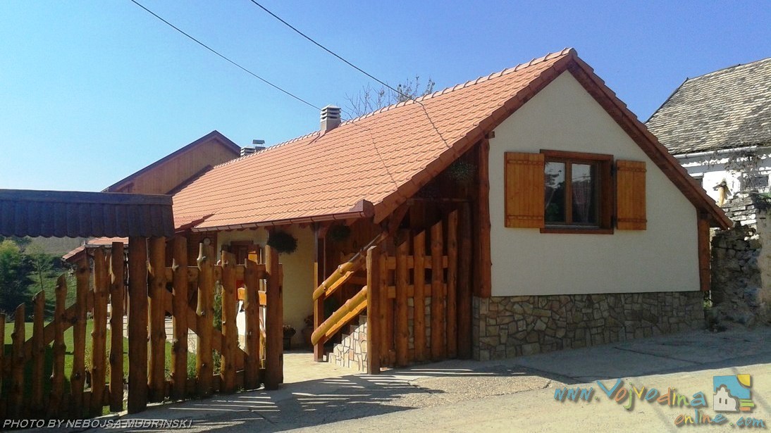 RESTORAN SA PRENOĆIŠTEM 